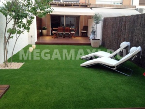 Трава искусственная декоративная Grass Green, ширина 4 м. (высота 25 мм.) Трава искусственная декоративная Grass Green, ширина 4 м. (высота 25 мм.)